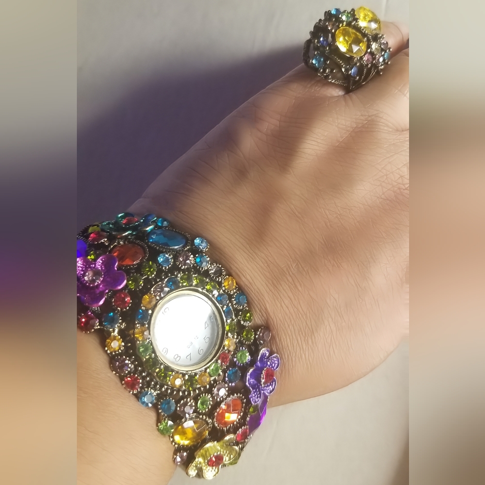 Colorful Crystal Watch - Picture 4 of 4